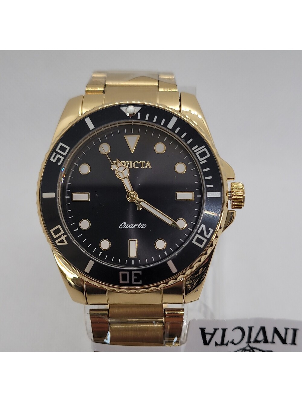211 invicta men's diver quartz gold stainless steel black dial water-resis watch